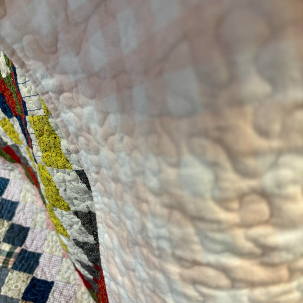 Vintage  Hand Made Quilt - Picture 2 of 2